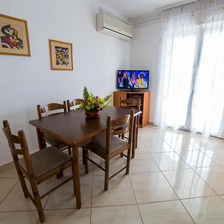 Guest house Apertments Jenny For Max 8 Pax In Porec