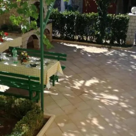 Guest house Apertments Jenny For Max 8 Pax In Porec
