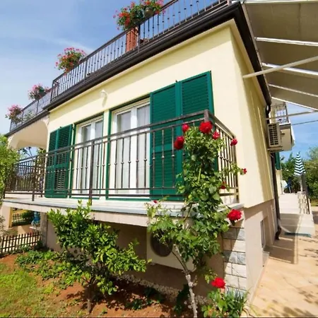 Apertments Jenny For Max 8 Pax In Guest house Porec