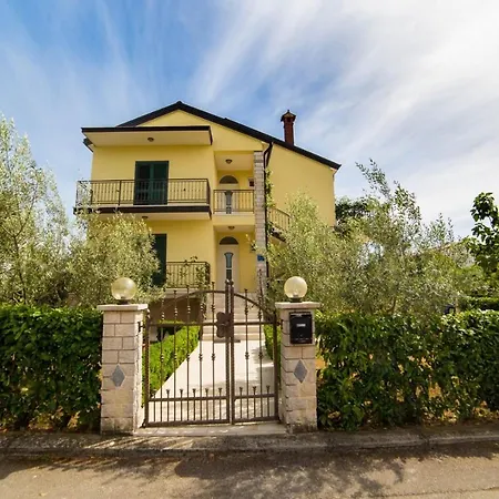 Guest house Apertments Jenny For Max 8 Pax In 4*