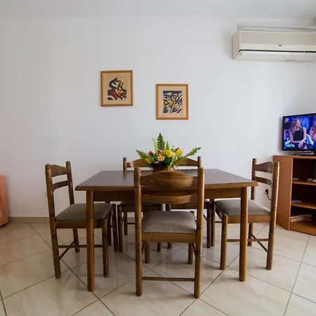 Apertments Jenny For Max 8 Pax In Guest house Porec